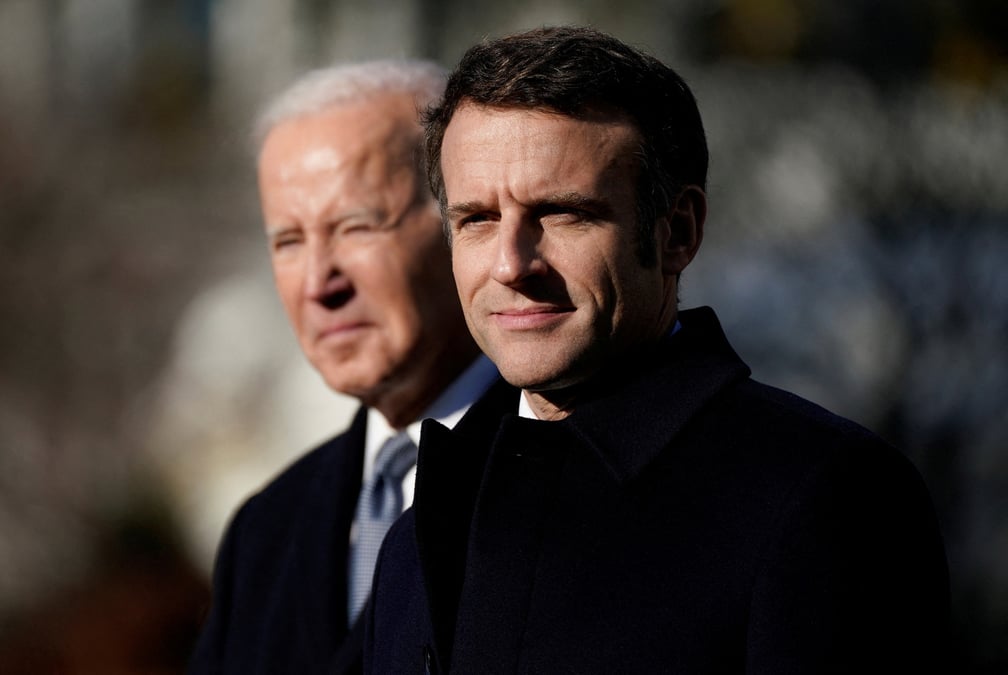 Le president americain joe biden accueille le president francais macron pour une ceremonie officielle d'arrivee a la maison blanche a washington