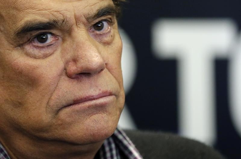Bernard tapie mis en examen dans l'affaire adidas 
