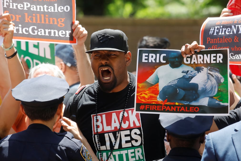 Pas de poursuites contre le policier lie a la mort d'eric garner