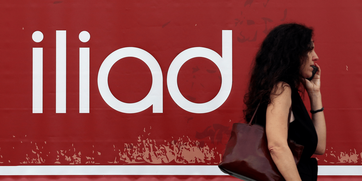 La commission se decidera d'ici le 26 octobre sur le rachat de play par iliad