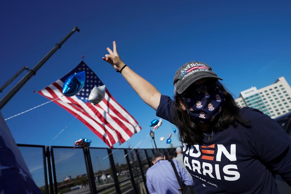 Biden credite de 273 grands electeurs contre 234 pour trump, selon edison research