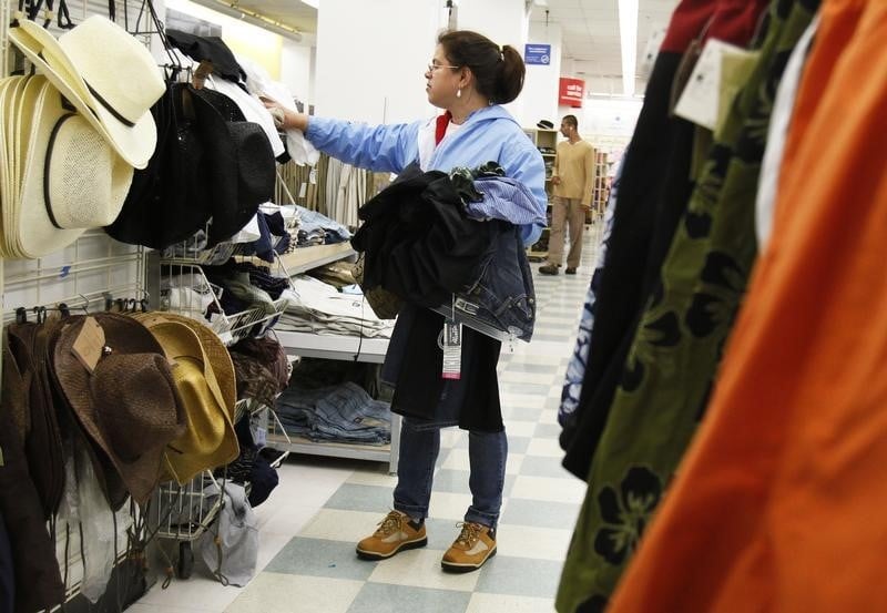 Les dépenses des ménages ont faibli en avril aux Etats-Unis