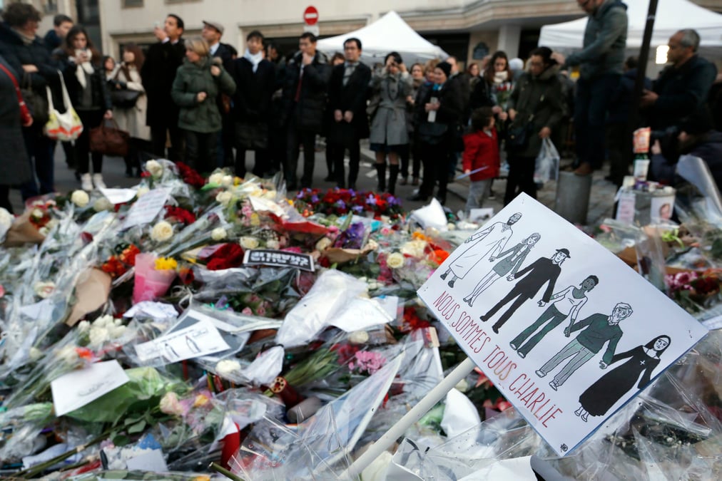 Prolongation des gardes a vue de neuf personnes dans l'enquete sur les attentats