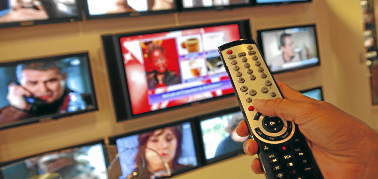 Les fréquences TNT ne seront formellement (ré)attribuées qu'une fois que l'Arcom aura signé de nouvelles conventions avec les chaînes retenues, d'ici à la fin de l'année.