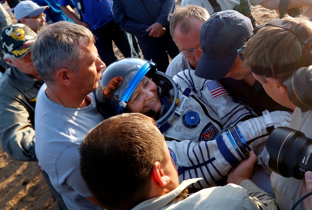 L'astronaute peggy whitson bat un record de sejour en orbite