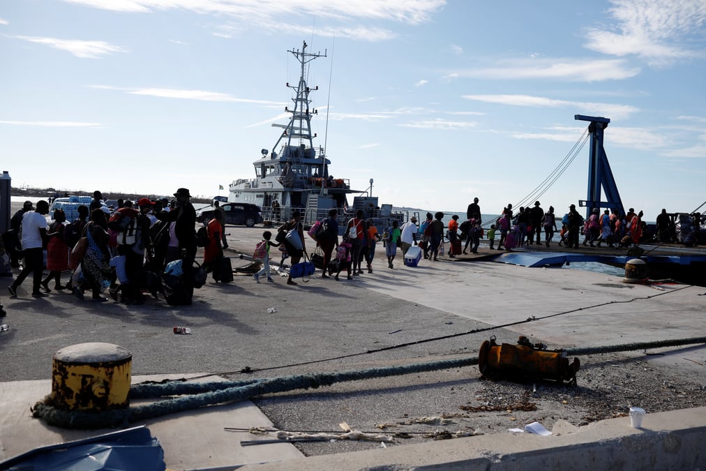 Bahamas: des milliers de personnes fuient les iles