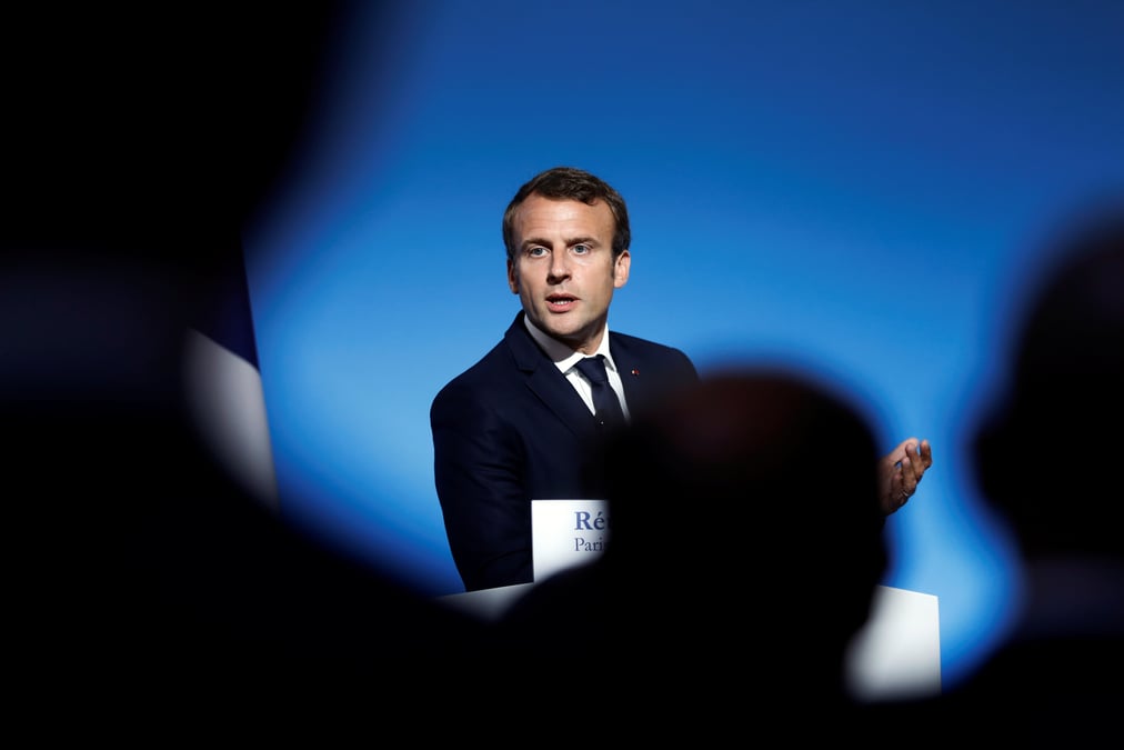 Macron a saint-martin pour reconstruire et faire taire la polemique