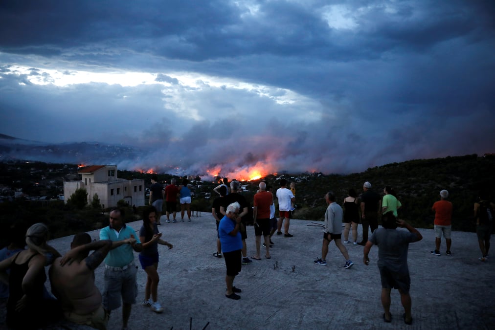 Le bilan des incendies en grece s'alourdit a 88 morts