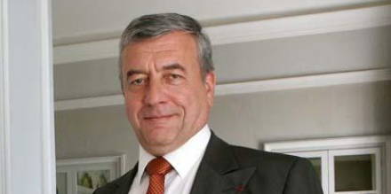 André Yché
