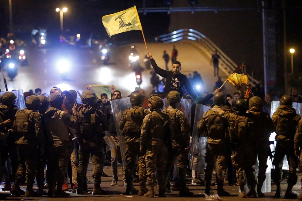 Liban: altercation entre manifestants et partisans du hezbollah