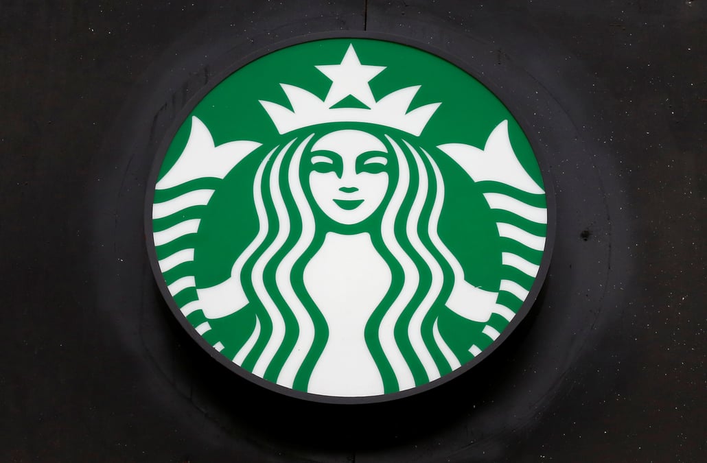 Starbucks fait une pause dans la publicite sur les reseaux sociaux