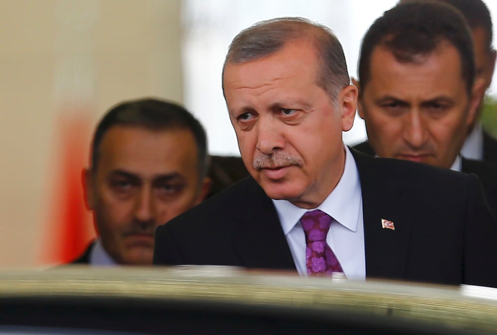 Le silence post-electoral d'erdogan fait tic-tac