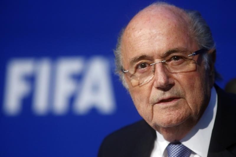 Sepp blatter, hospitalise, dit qu'il reste le president de la fifa
