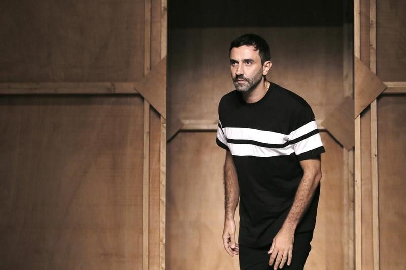 Riccardo tisci quitte givenchy
