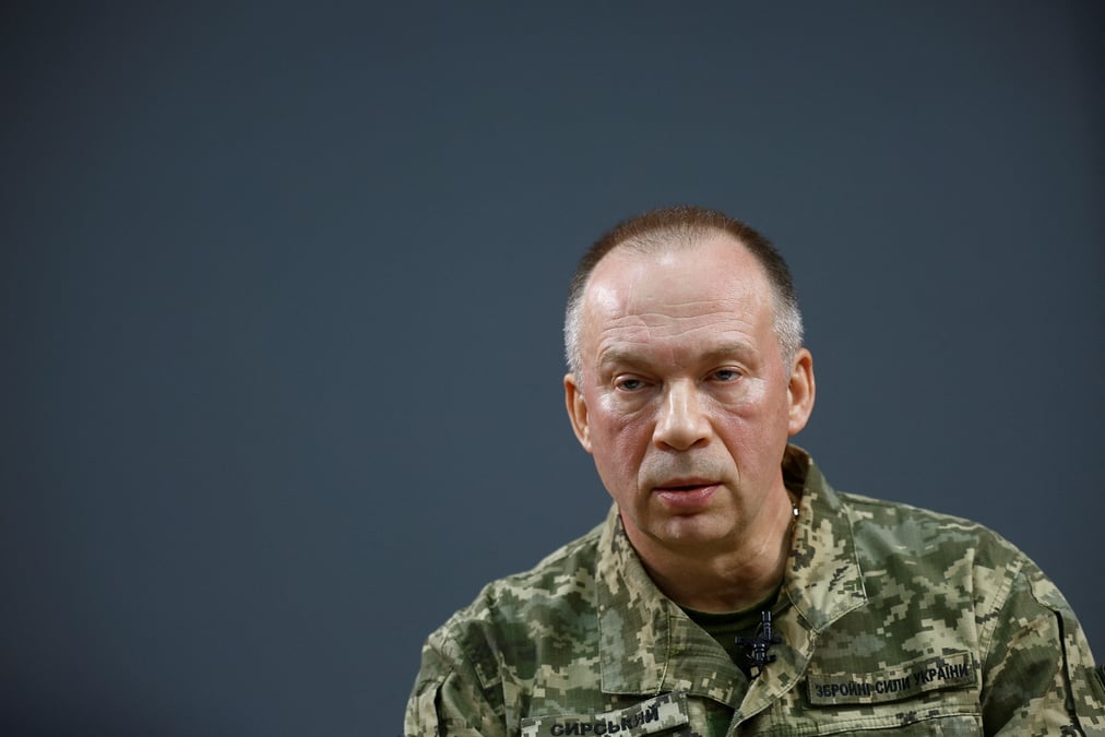 Oleksandr syrsky, commandant en chef des armees ukrainiennes, lors d'un entretien avec reuters