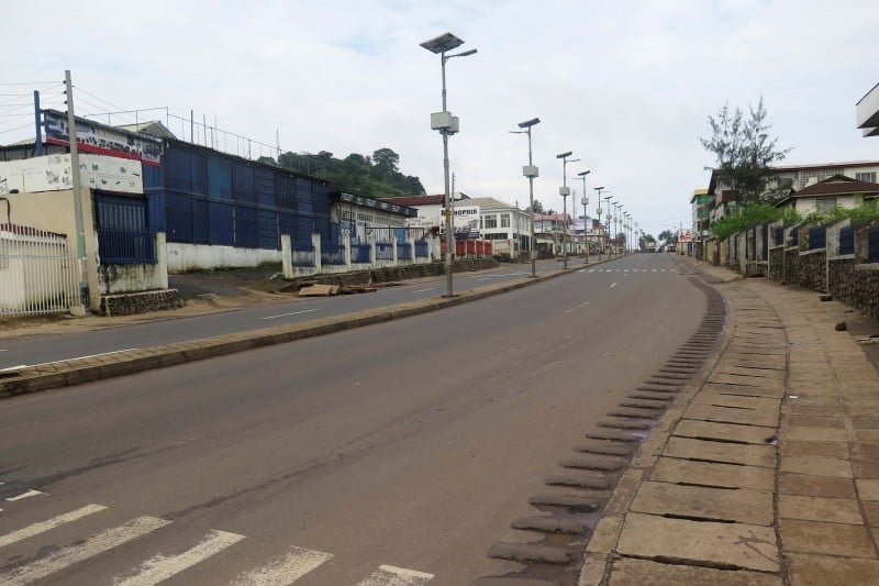 Trois jours de quarantaine en Sierra Leone pour endiguer Ebola