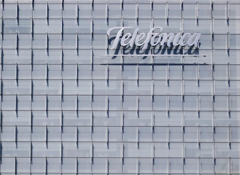 Feu vert au rachat de canal+ espagne par telefonica