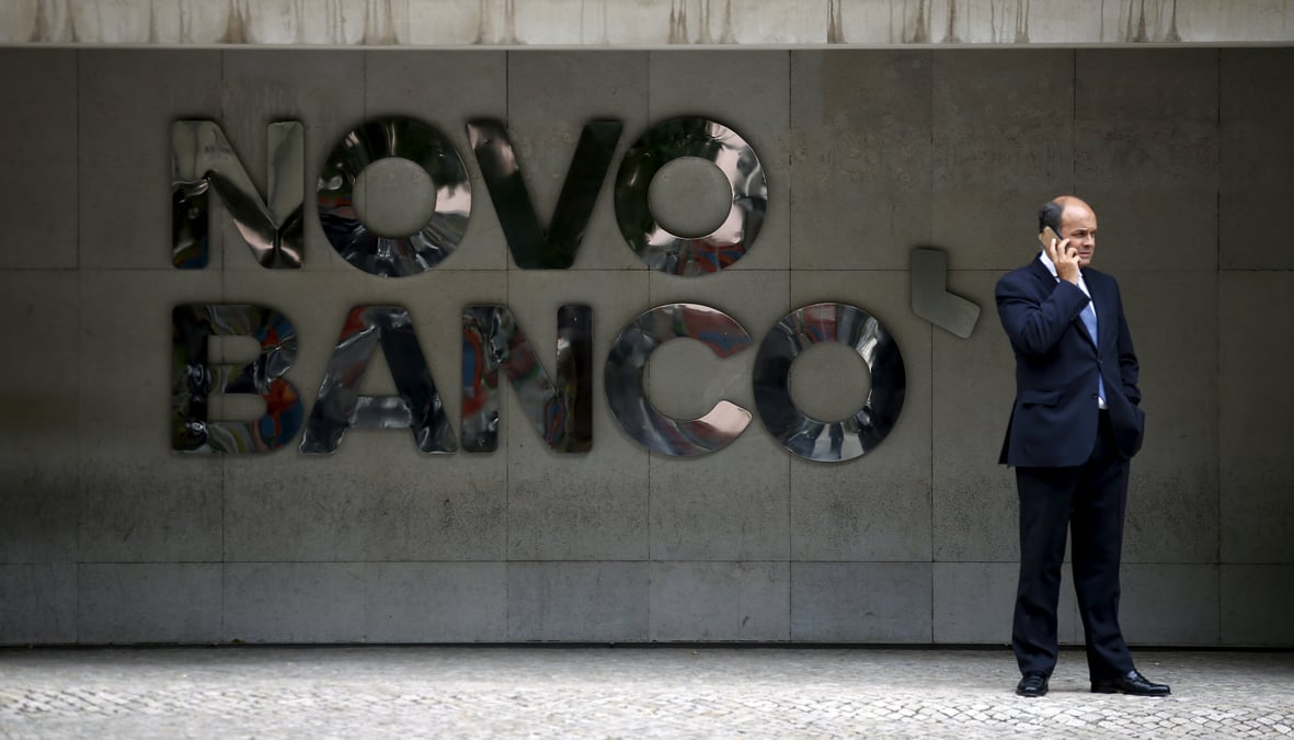 La banque du portugal suspend la vente de novo banco