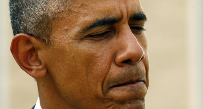 Barack obama aupres des proches des victimes de la fusillade de l'oregon