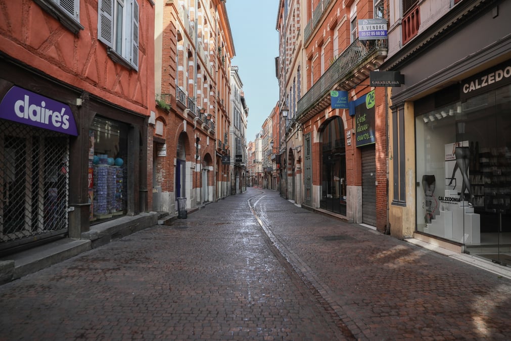 Tous les commerces non essentiels à la vie du pays sont fermés depuis le 14 mars, sur décision gouvernementale pour faire face à la pandémie de covid-19.