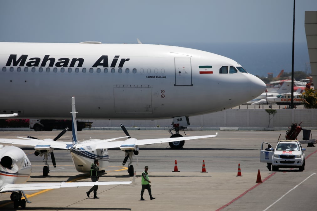 Deux chasseurs us a proximite d'un avion commercial iranien, dit l'iran