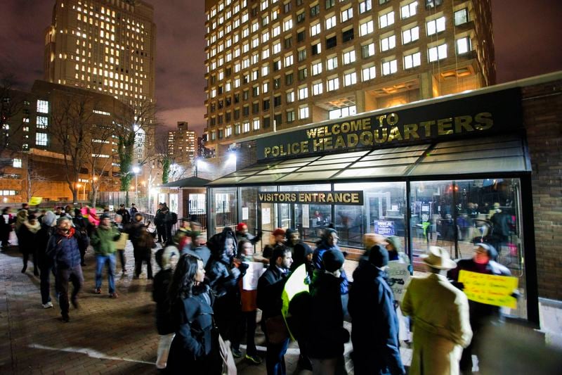 Nouveaux rassemblements contre les violences policières à New York