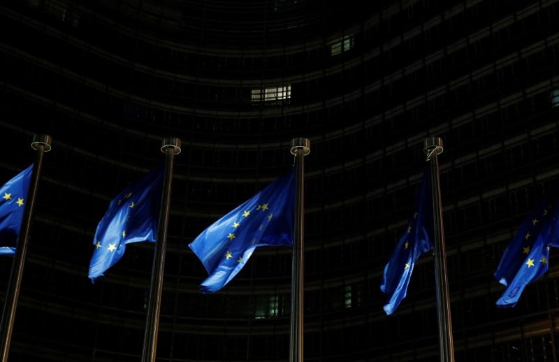 Budgets: la commission demande des clarifications a paris et rome