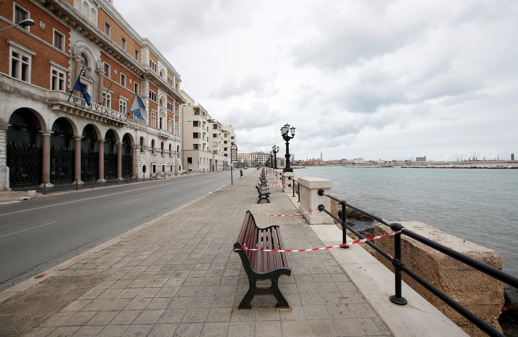 L'italie n'a pas encore atteint le pic epidemique, prolongation du confinement "inevitable"