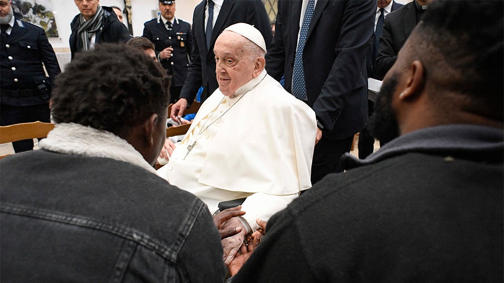 L'état de santé fragile du souverain pontife devrait l'empêcher de participer aux célébrations saintes de cette année.