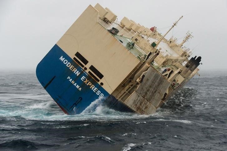 Operations sur le cargo "modern express" en cours