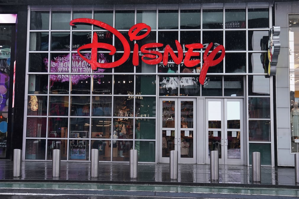 Disney, affecte par la crise sanitaire, va licencier 28.000 employes des parcs us