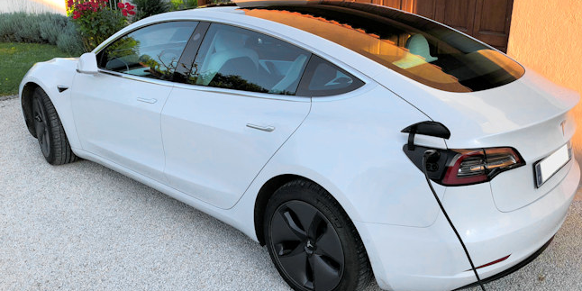 tesla 3