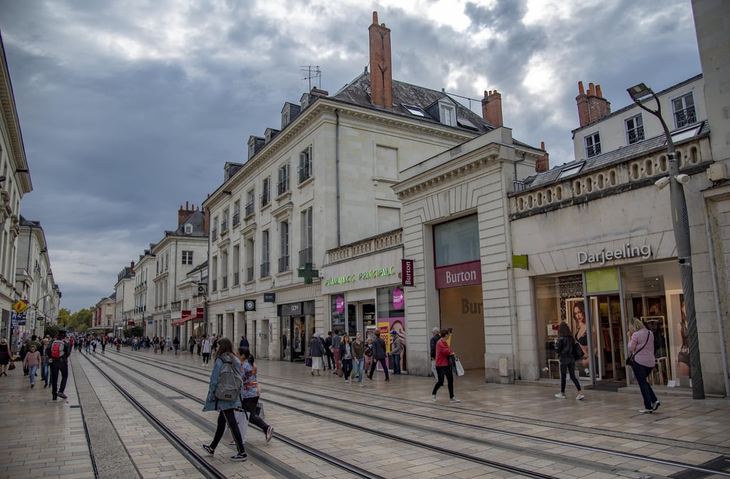 Avec la crise du Covid 19, la nécessité pour les commerces de disposer à l'avenir d'un miroir digital s'est imposée à Tours.