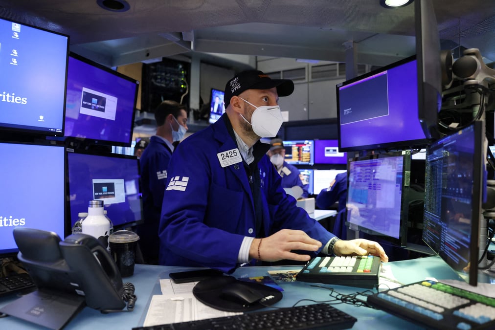 Wall street hesite a l'ouverture, regain d'aversion au risque
