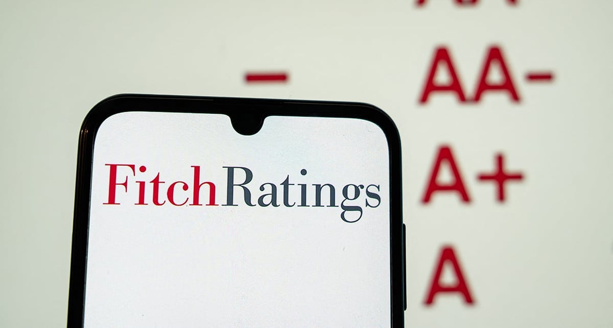 L’agence de notation financière Fitch a dégradé le 12 septembre 2025 la note de la France de « AA- » à « A + ».