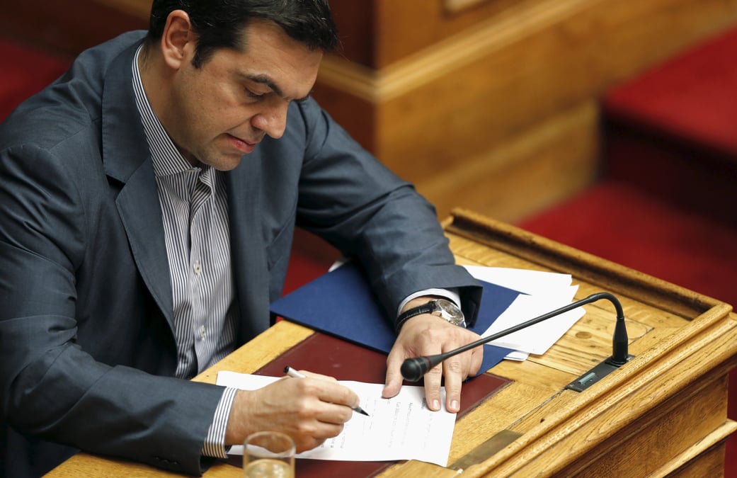 Alexis tsipras defend les mesures soumises aux creanciers devant le parlement grec
