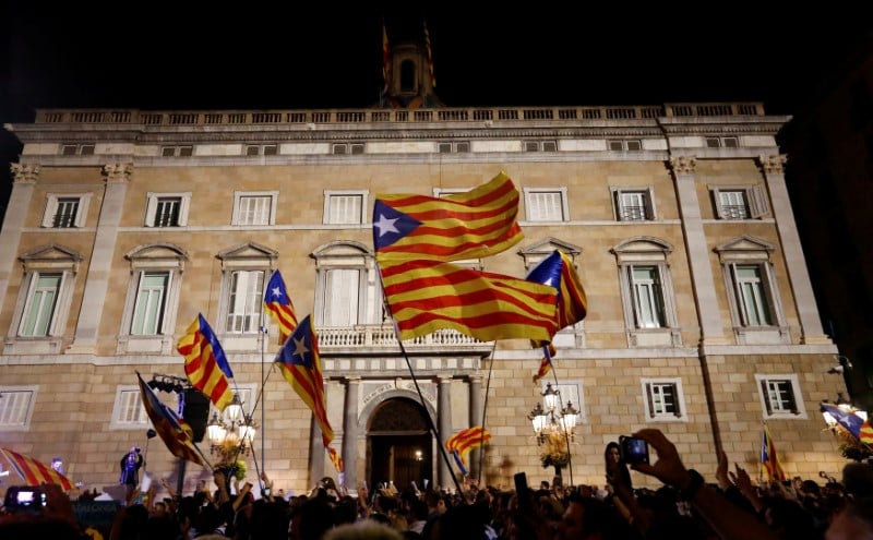 La crise en espagne inquiete les dirigeants francais