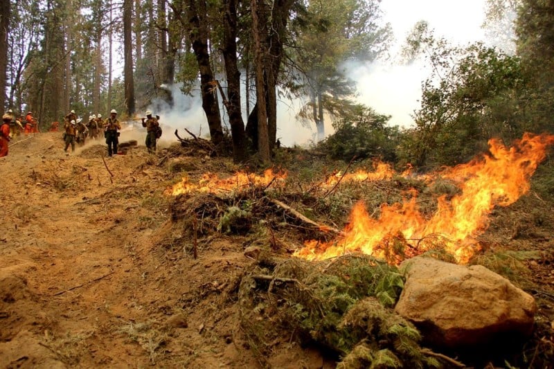 Californie/feux: des conditions a nouveau difficiles pour les pompiers