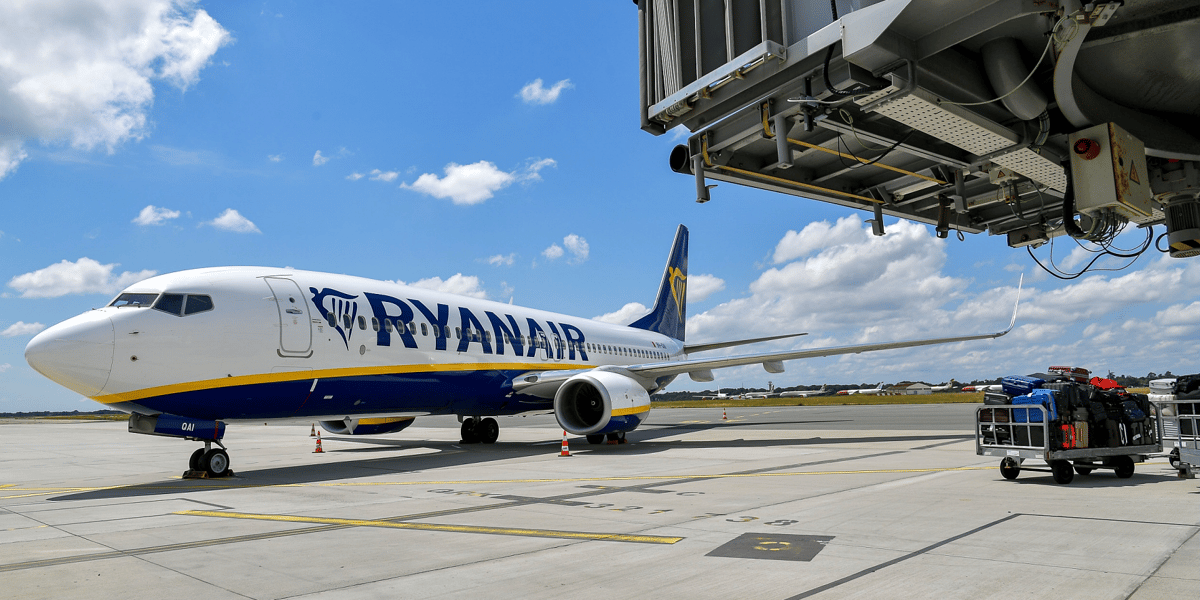L'un des trois avions Ryanair basés à Bordeaux sera retiré dès le mois de juillet 2024 avant la fermeture de la base et des 40 dessertes au mois de novembre.