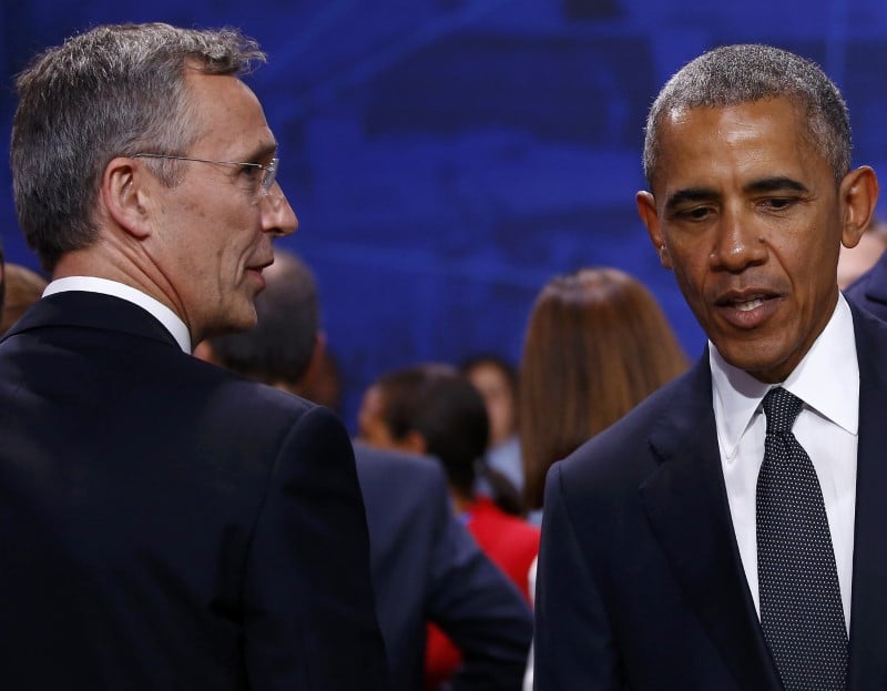 Barack obama prone la fermete de l'otan face a moscou