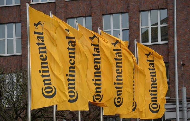 Continental reexamine ses activites de moteurs a combustion