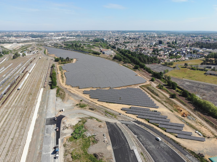 La SNCF a annoncé ce jeudi le lancement de sa nouvelle filiale "SNCF Renouvelables" qui va produire de l'énergie.
