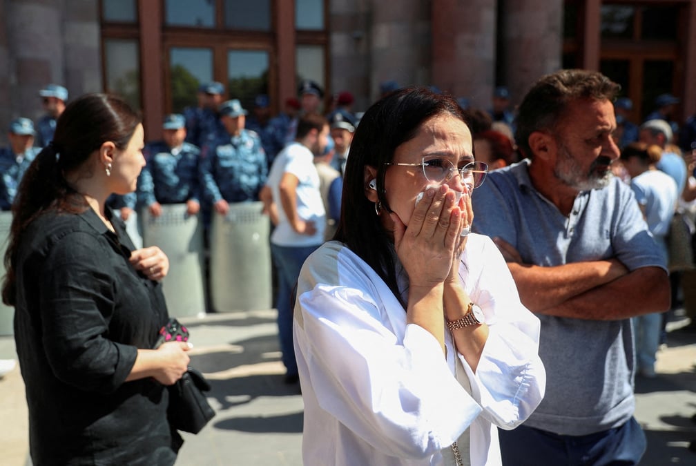 Manifestation a erevan apres le lancement de l'operation militaire azerbaidjanaise dans le haut-karabakh
