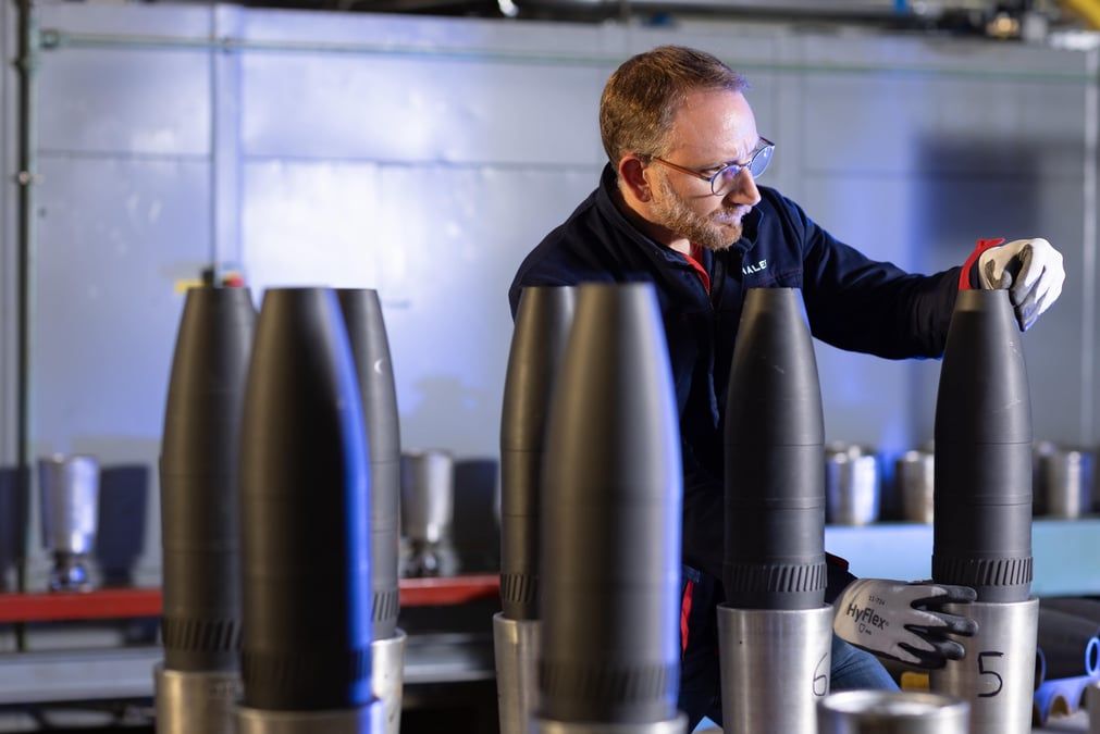 Robotisation accrue et recrutements seront nécessaires pour quadrupler en trois ans la production de munitions sur le site de Thalès France dans le Loiret.