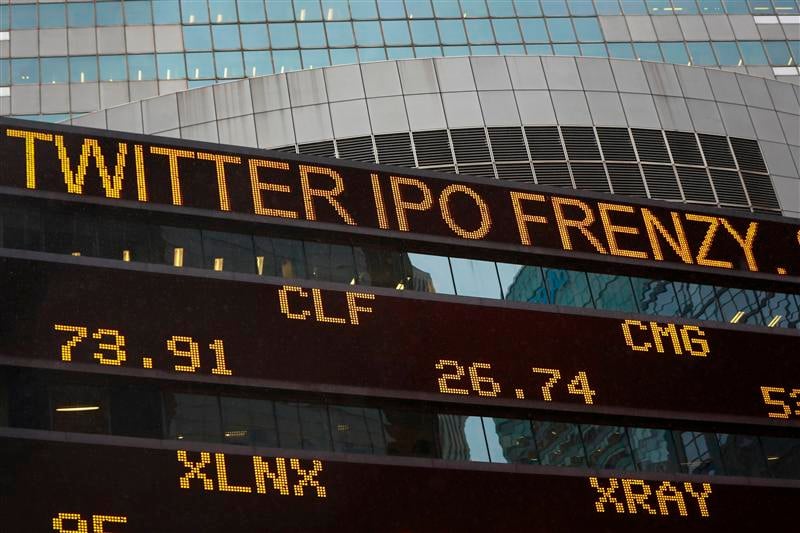 Twitter s'envole de 92% pour ses débuts boursiers