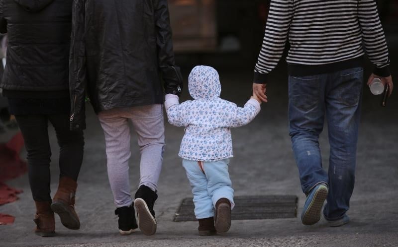 L'examen de la loi sur l'autorité parentale à nouveau interrompu