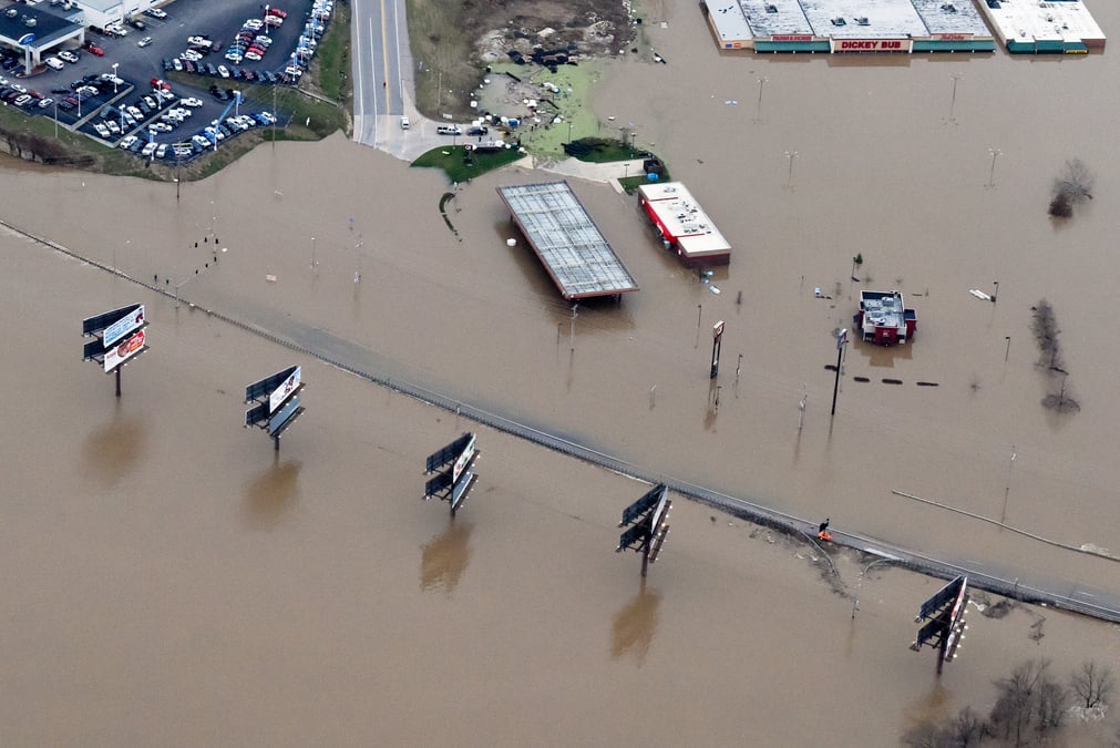 Le bilan des inondations aux usa porte a 27 morts
