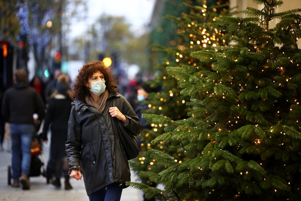 Les deplacements devront etre soigneusement planifies a noel, dit un ministre britannique