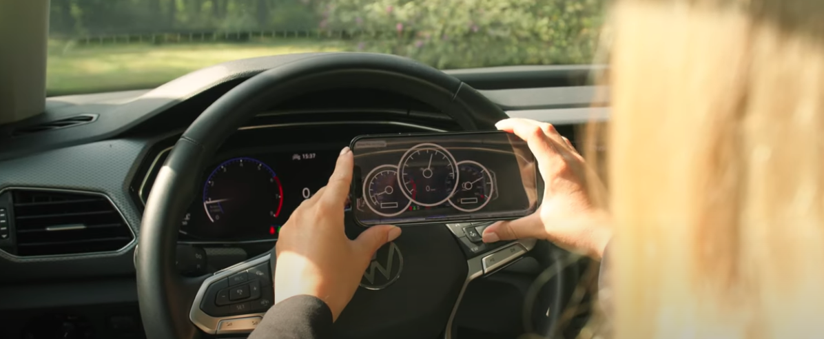 La technologie de Carviz se distingue par son utilisation de la vidéo pour l'inspection des véhicules.