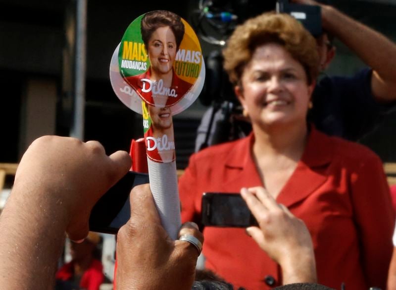 Au Brésil, Dilma Rousseff promet de remanier en cas de réélection